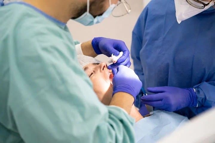 Best Dentist in Defence Colony Delhi | MJdentist facility photo